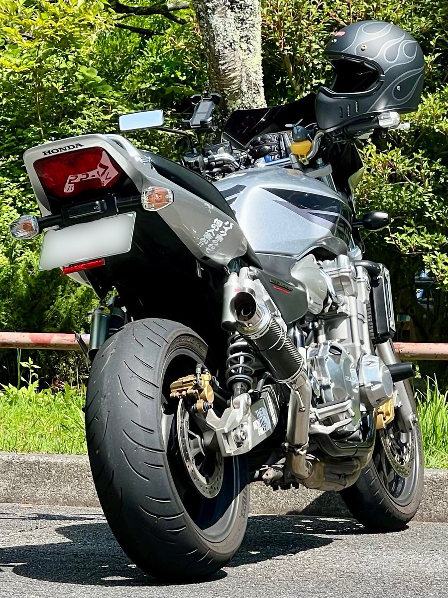 sirozo56's tweet image. フェンダーレス
or
純正フェンダー
#CB1300SF