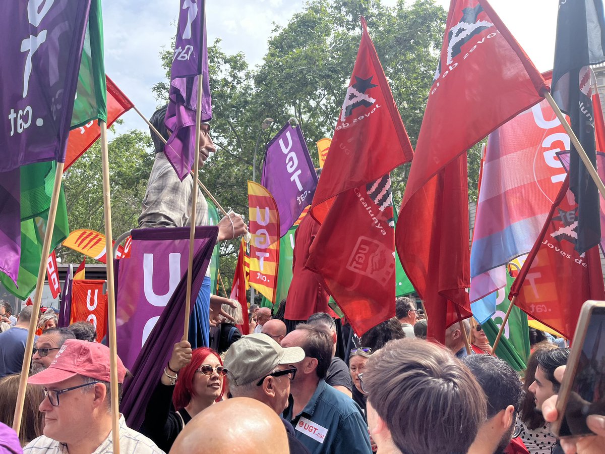 karlosteruel70's tweet photo. Visca el 1er de maig✊🏻 https://t.co/w3hSG6ODJO