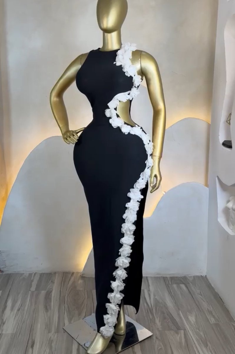 New in - Bandage dress Size - M L XL Price - 91,000 New in - Bandage dress Size - M L XL Price - 91,000