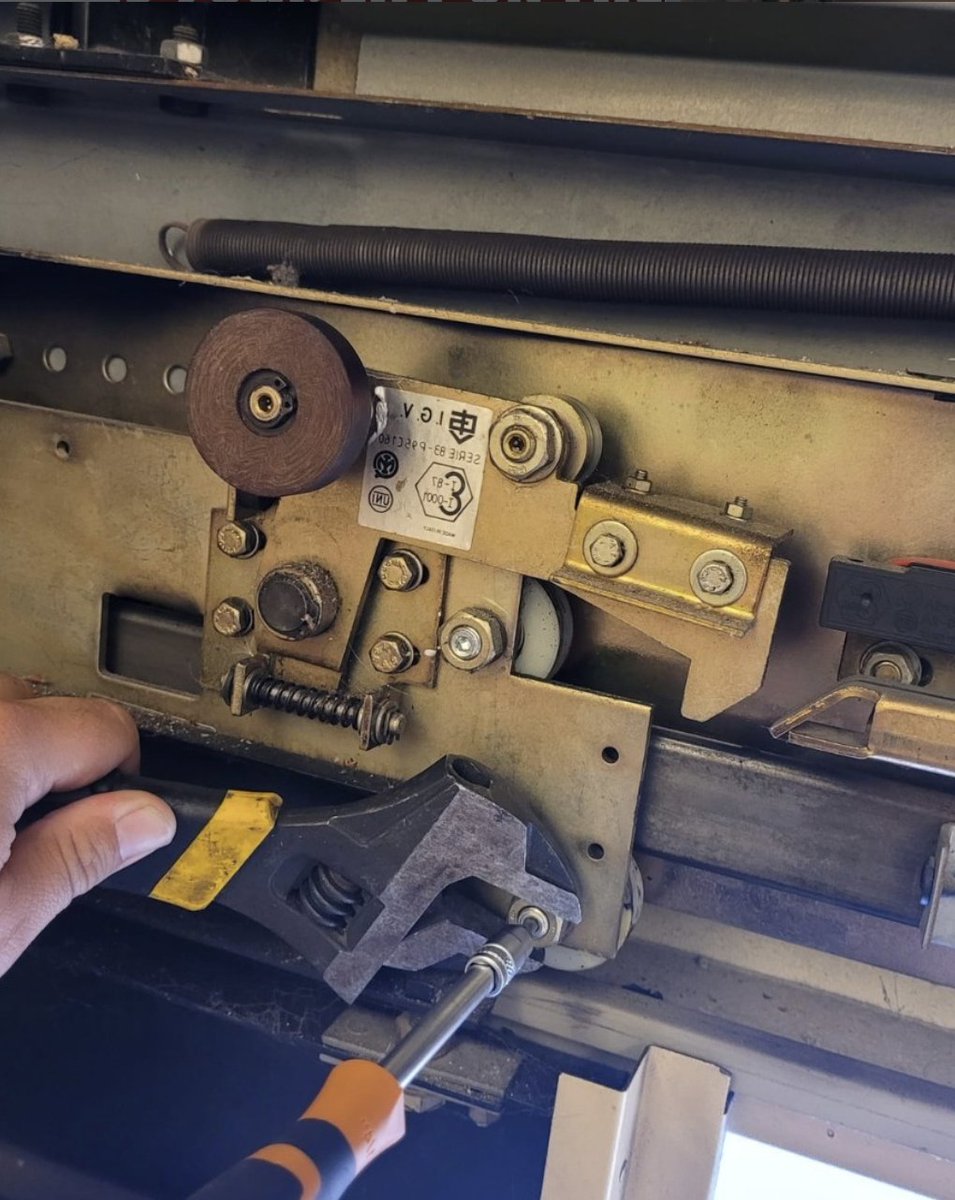 LiftDirect's tweet photo. Keeping those lifts rolling! 👌
A quick adjustment to these door rollers, and this lift is good to go — smooth, safe, and back in action in no time.
#liftmaintenance #ukliftservicing #essexliftmaintenance #liftservices #doors #elevatorselfies https://t.co/8Oe2TI6dSz