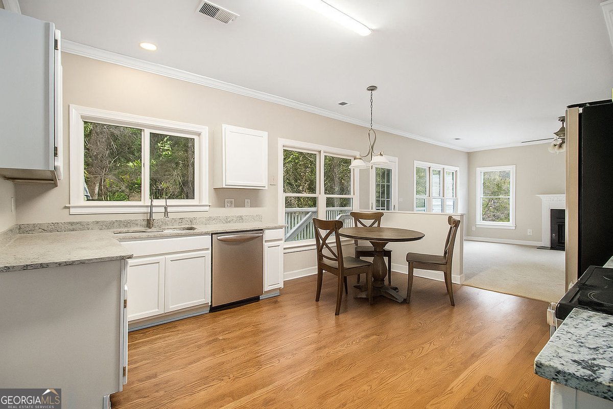 JHugginsRealtor's tweet photo. 🎉 SOLD! | 📍 1463 Crescent Walk, Decatur, GA 30033

Another Residential successfully closed!

https://t.co/axMhGTFPpS https://t.co/X3qFWV9wTx