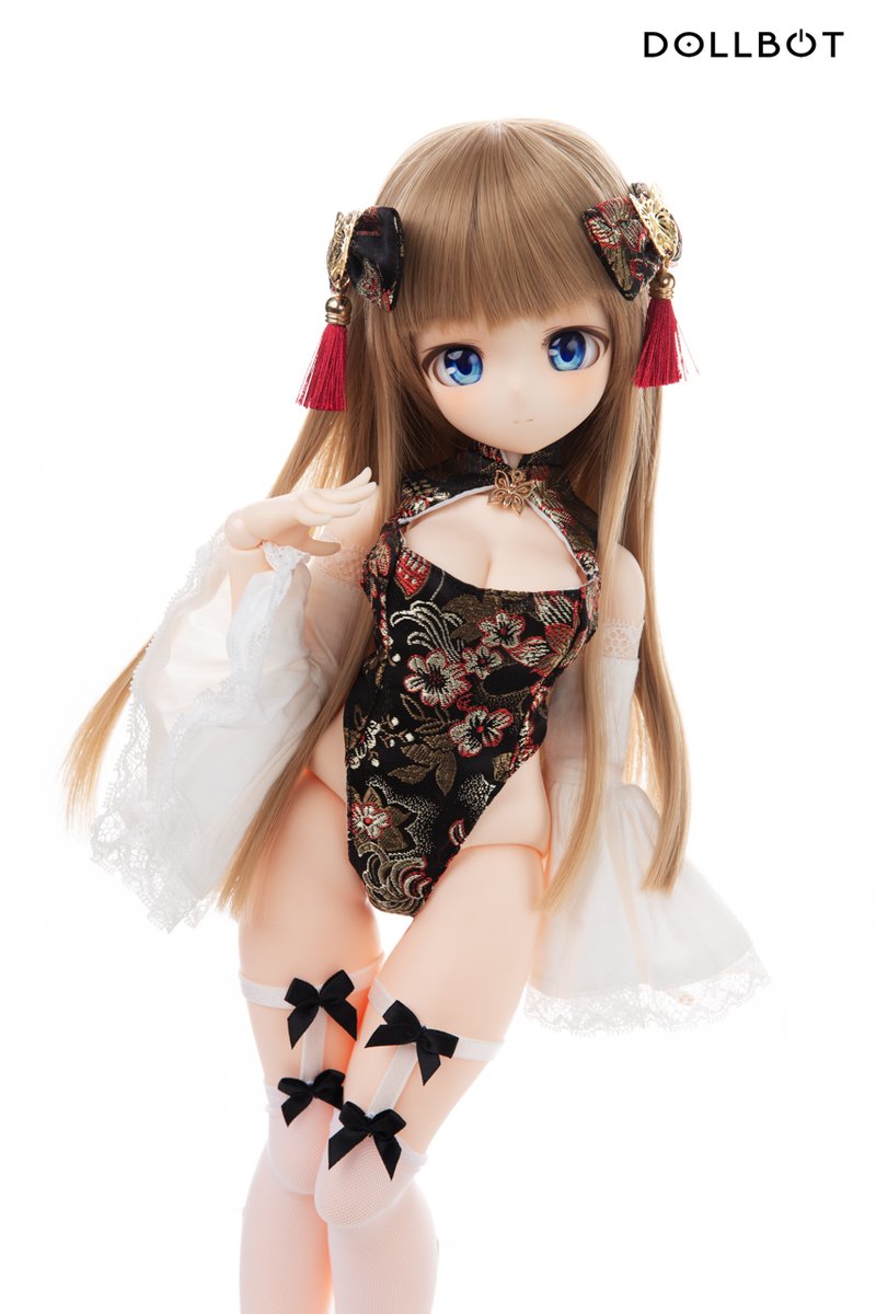 DollbotOfficial's tweet photo. 新作お洋服「DBC用【中華風ドレスセット】01」黒ver.です！
発売まで……あと4日！

シックで気品あふれるブラックは、DBCボディの美しさをより一層際立たせてくれます。

5月7日（木）20:00より、公式ショップにて販売開始です。
どうぞお楽しみに！ https://t.co/Rlwfqo1ybL