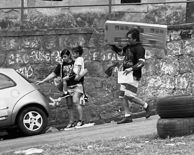abrahaoscoppeta's tweet image. #streetphotografy  #monochrome #pb #noir #photo #blackwhitephoto #thepeoplewemet #streetfps #Shotoniphone #fotografiapretoebranco