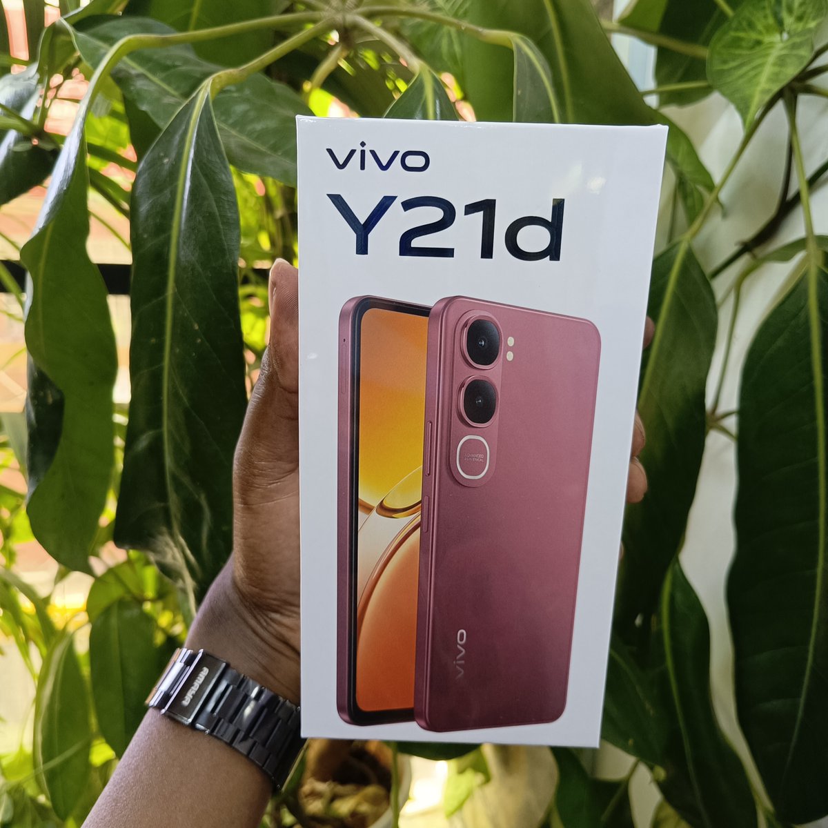 PhonesEAfrica_'s tweet image. The vivo Y21d smartphone featurers
 ✅6500 mAh battery
✅44W fast charging
✅IP68/IP69K water/dust Resistance
✅A6.68-inch 90Hz 
✅50MP main camera
✅Unisoc T7225 processor
✅8GB RAM &amp;amp; 256GB Storage

Call us on 0790-418-181

Homabay Chooses Safina #Cheap Sifuna
#Labour Day