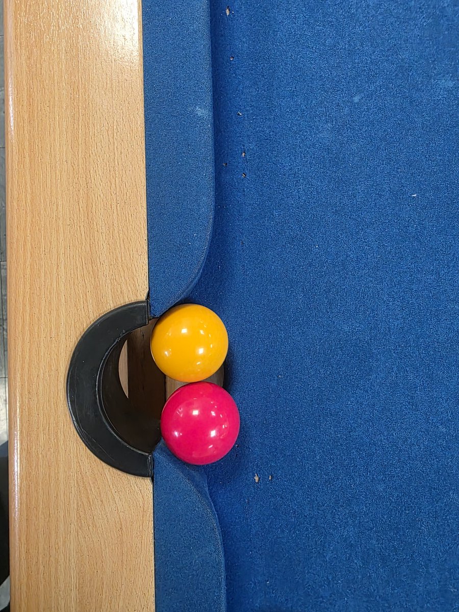 SimpleSocial1st's tweet image. Playing #pool on break and this genuinely just happened! 😵‍💫😵‍💫😵‍💫

Thoughts on that @ronnieo147 @Magician147 @markjesterselby