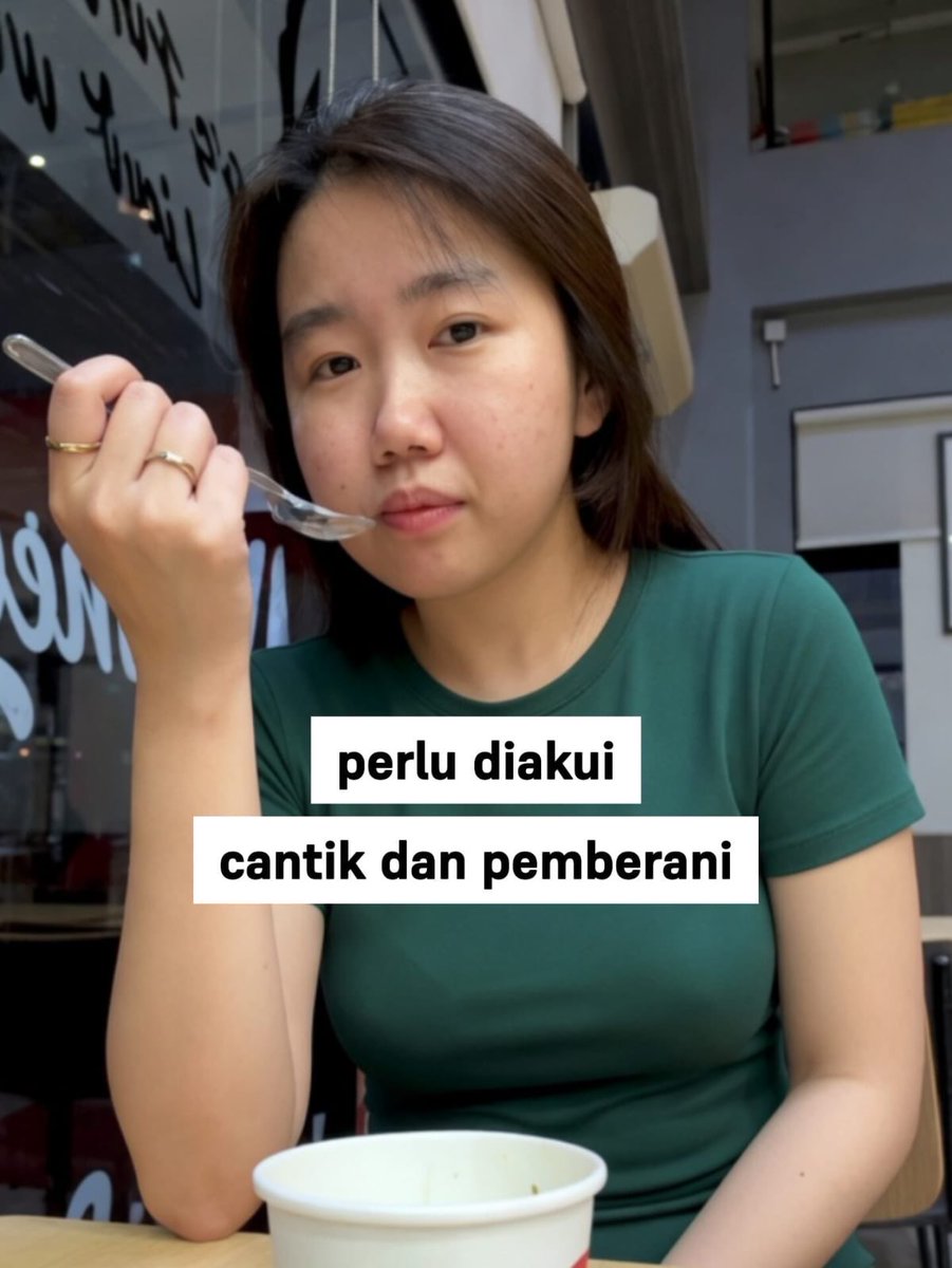 ziezie tweet media