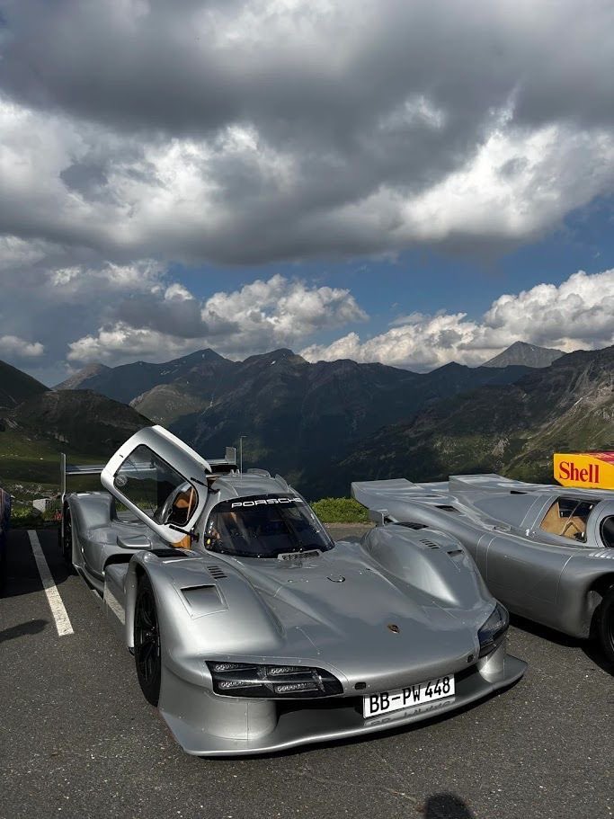 VINTAGE (@carsighting) on Twitter photo 