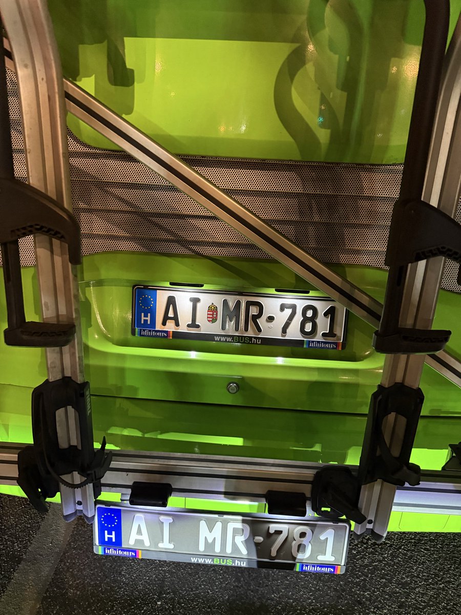 SocialGirl's tweet photo. Luggage has lost last night (30 April) on Vienna-Berlin @FlixBus which stopped at Prag &amp; Dresden, and then airport. I finish at the last station Berlin however the luggage didn’t appeared. It was a Samsonite, dark grey colour cabin luggage. Please find me if u have it 😔 https://t.co/fuGClUZJlz