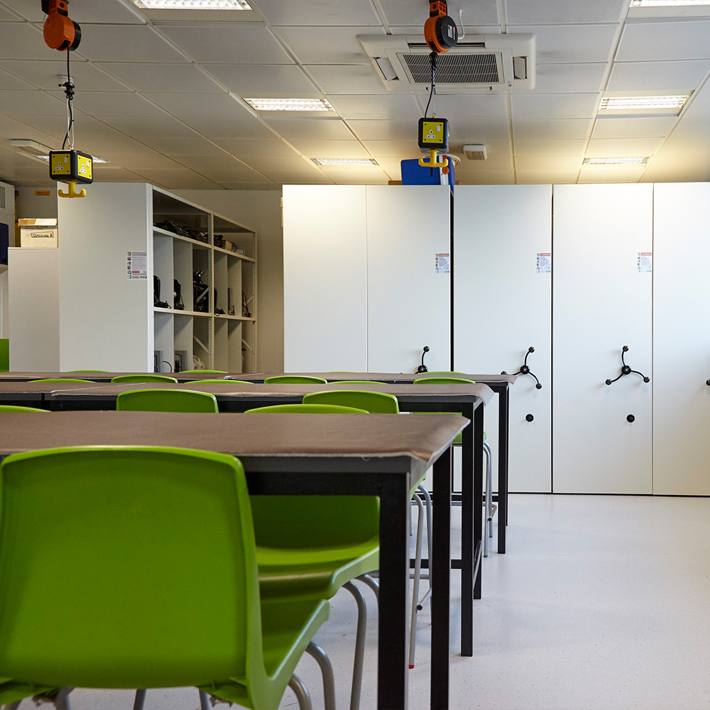 Rackline's tweet image. In this case study learn how, using a cross section of static and mobile storage solutions, we supported The University of Sheffield in its lab renovations.

rackline.com/the-university…

#university #storagesolutions #efficiency
