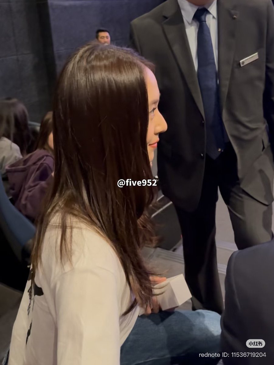 𝙨𝙤𝙡𝙞𝙩𝙖𝙧𝙮 𝙗𝙮 𝙠𝙧𝙮𝙨𝙩𝙖𝙡 tweet media
