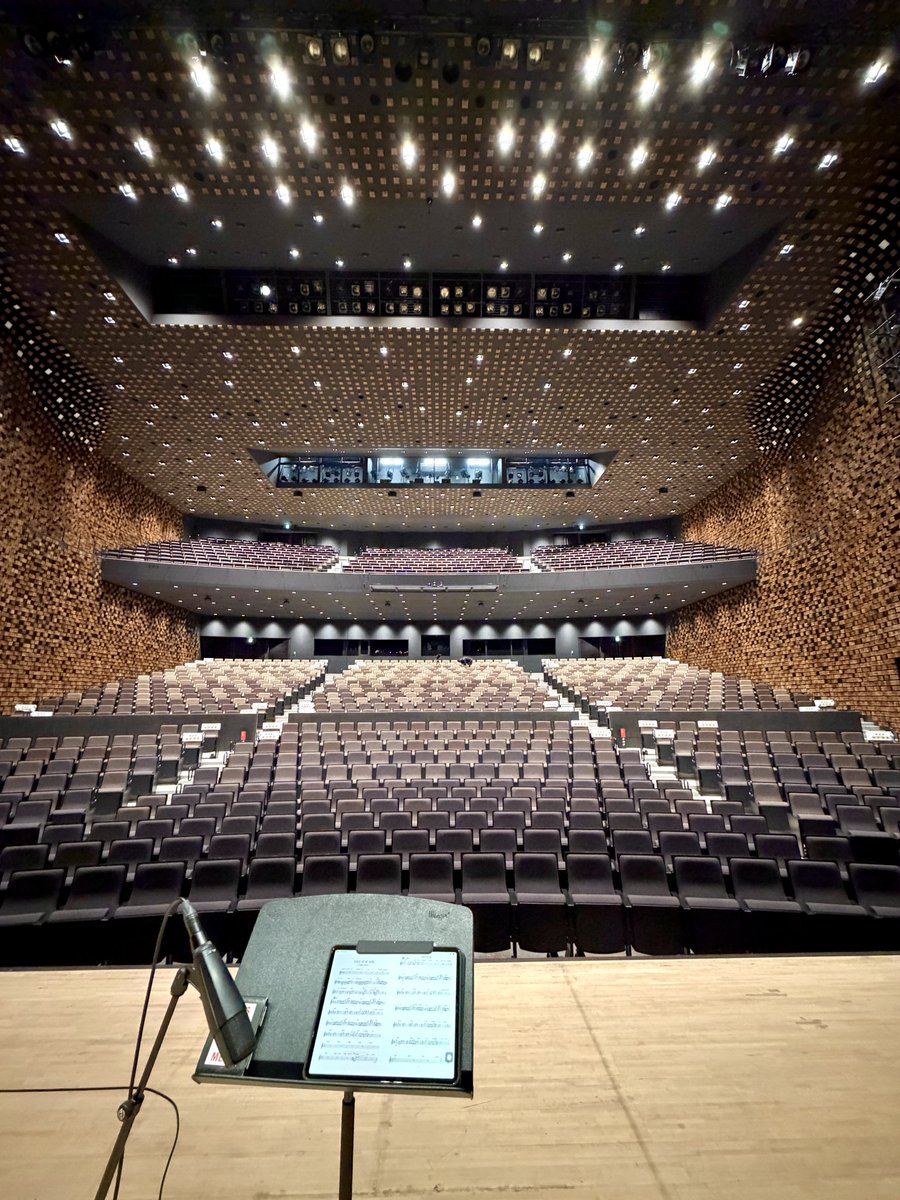 11099937's tweet photo. 本日、初の高槻城公園芸術文化劇場 南館トリシマホール
ありがとうございました！ https://t.co/BfnfgCealp