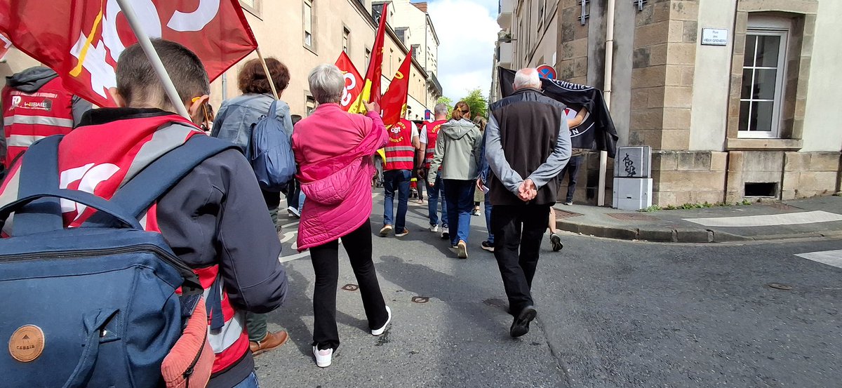 Samichau7's tweet photo. Bon 1er mai à toutes et tous https://t.co/rHOL4vyMpN
