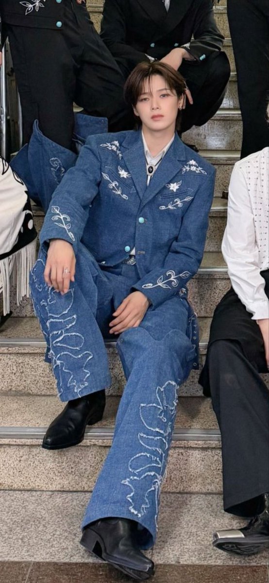 kouharuky's tweet image. ほ〜んと何着ても似合う💙
黒K🖤
白K🤍
赤K❤️
そして青K💙が
私は密かに大好きなのです💚
#andTEAM
#K
#andTEAM_K