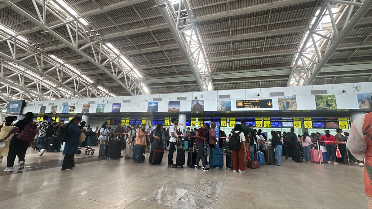 kkkarthick77's tweet photo. @IndiGo6E  Absolutely pathetic experience with @IndiGo6E.

Reached 1 hour before departure (6E 881 MAA–CJB), but stuck in endless check-in queues due to poor staffing. Counters weren’t moving. Staff misdirected me, then denied boarding saying I was “late.” https://t.co/wwYmM2QUqS