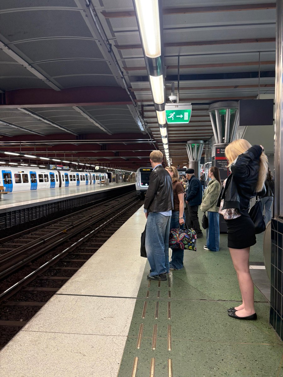 Sayyonee_'s tweet image. If your days sometimes feel lonely, confusing, or unnoticed
If you want to grow in your career, confidence &amp;amp; life but don’t know where to start
You are not alone. 
And you don’t have to figure it all out by yourself.
#Sayyonee is a space built for women like you
#Finland #Sweden