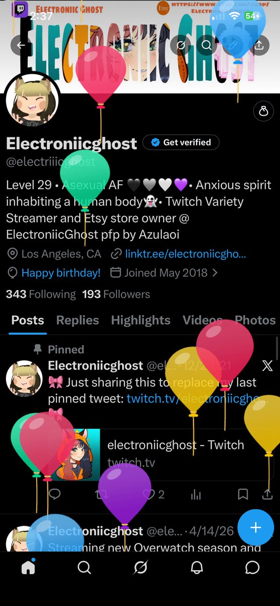 electriiicghost's tweet photo. Happy balloons day to me!! 🥳🖤 https://t.co/jsXTOS11jy