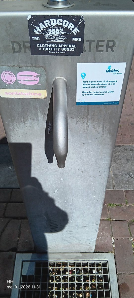 Piet_Heyn's tweet image. #Water wordt duur en schaars, alleen #grootverbruikers krijgen nog korting, die de burgers mogen betalen, Jaren bij #DWL gewerkt tot het #Evides werdt zo op straat gepleurt, toen naar #GEB Tot het #Eneco werdt weer op straat gegooid net als de rest, liberalisering privatisering..