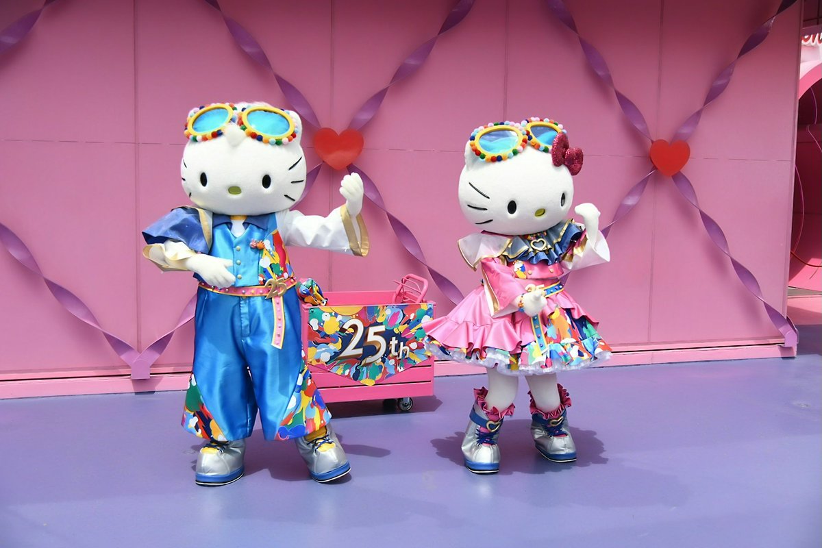 ✨🎀キティちゃんとダニエル君✨ 入りからギター🎸ガンガンに鳴らす2人