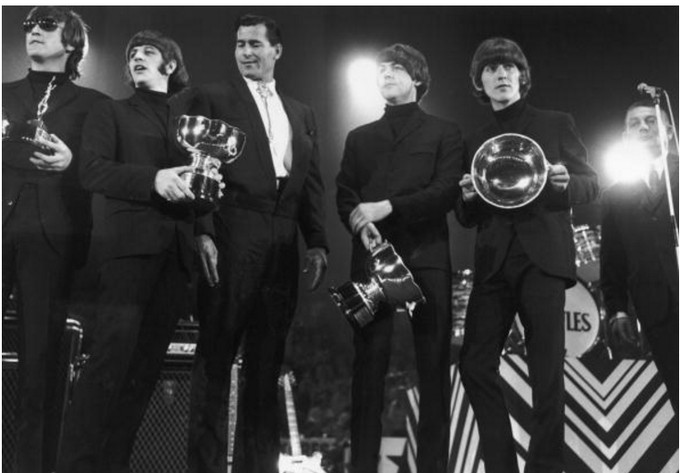 Frances21272855's tweet image. Il #1maggio del 1966 avviene l’ultima apparizione “live” britannica dei #Beatles , in occasione del “New Musical Express Annual Poll-Winners' All-Star Concert”, che si svolse alla “Empire Pool” di #Wembley 

#beatlesfacts #thebeatles #almanaccomercury