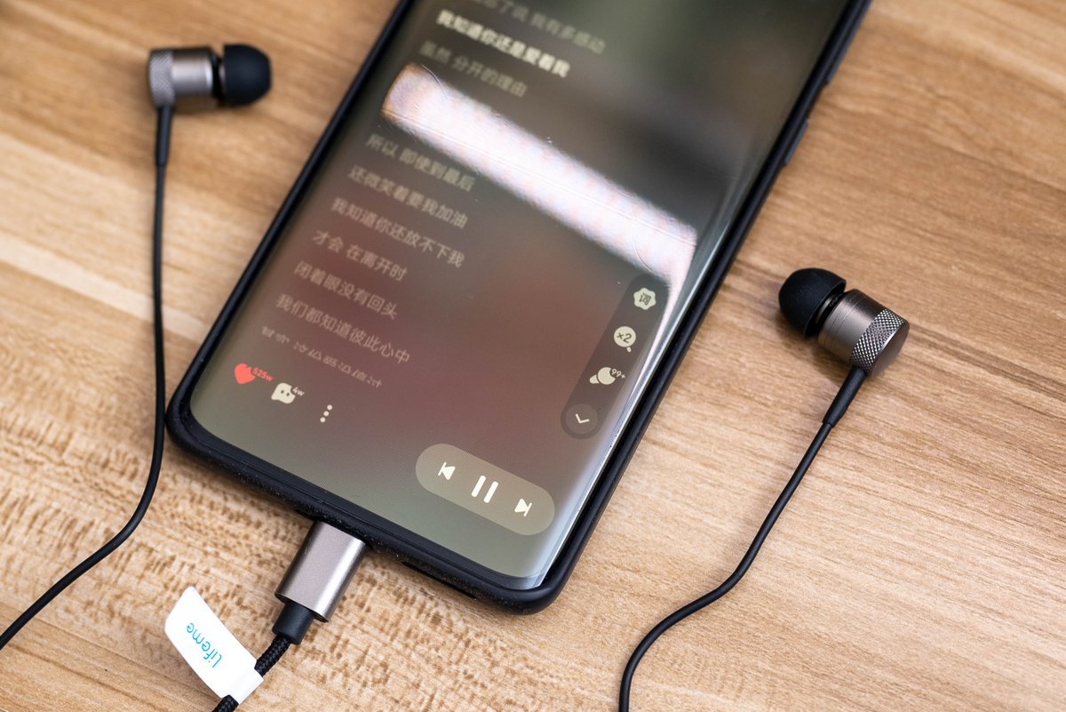 k_williams2016's tweet image. Dive into your favorite beats—crisp highs, thumping lows, all wrapped in crystal-clear sound.  Let every track transport you, no matter where you are. #MusicLovers #SoundVibes