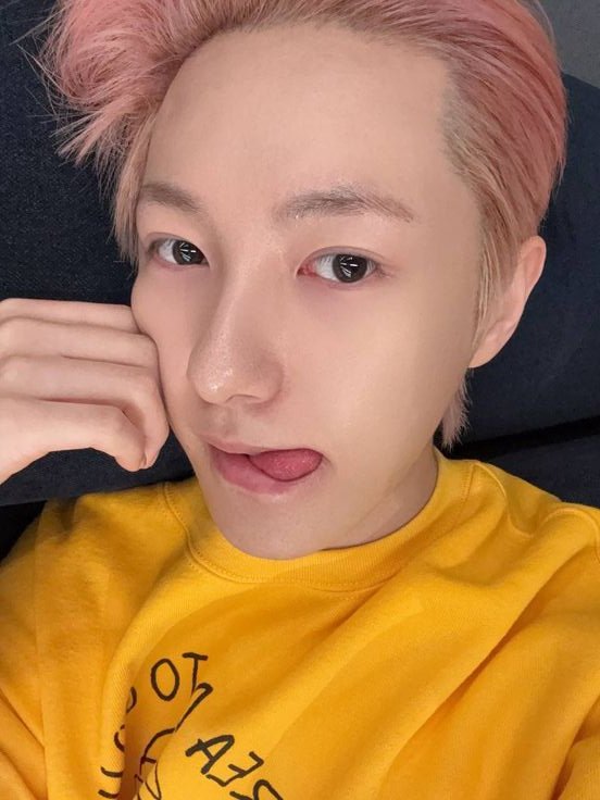 멩..🥨 tweet media