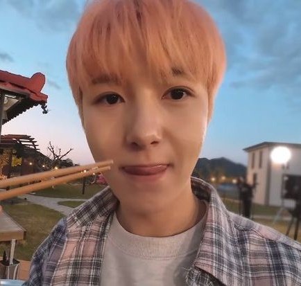 멩..🥨 tweet media