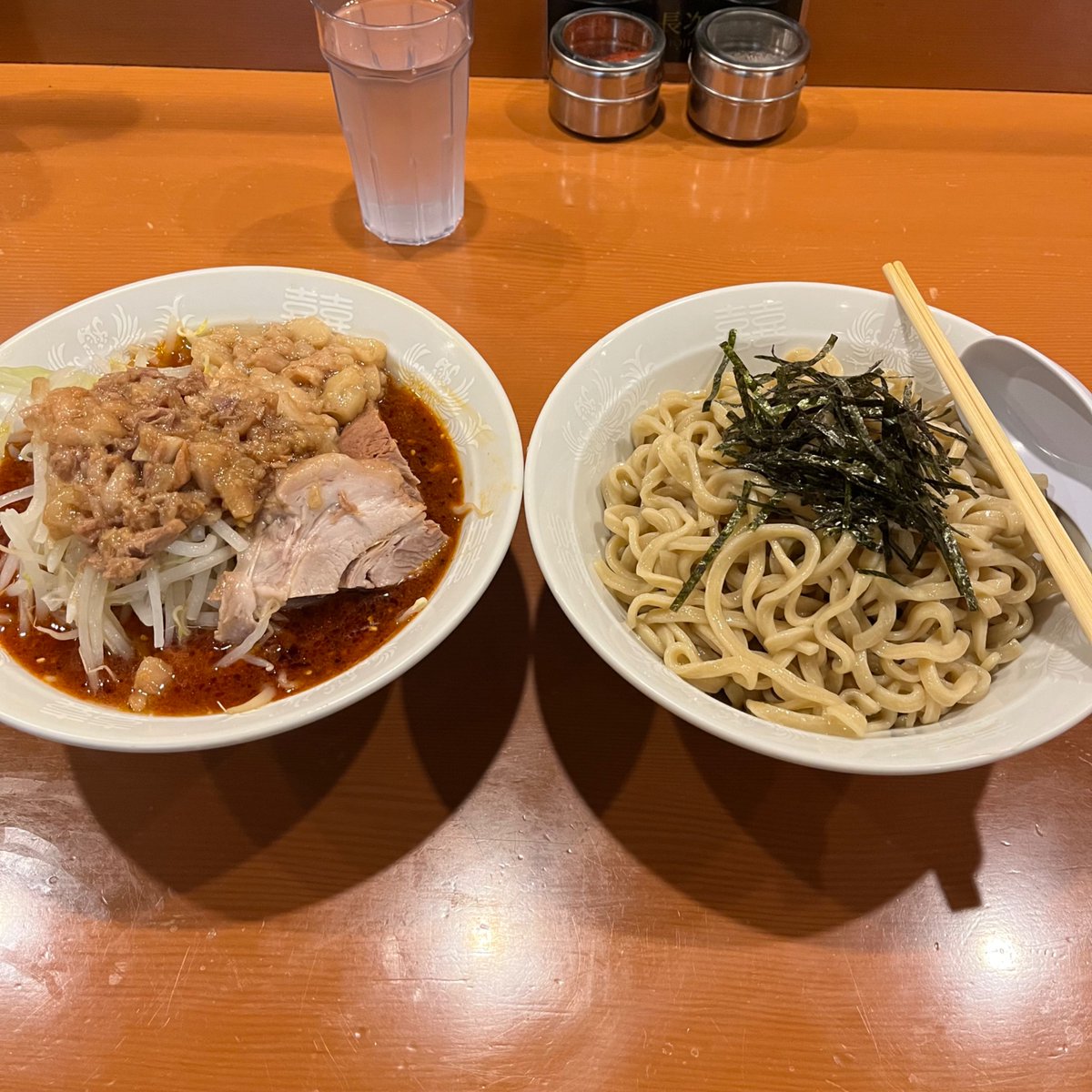 今日は新しい職場の初出勤日でした👔

イライラを全面に出して私にだけ八つ当たりする輩もいないし、変態親子もいない...と感動してたけど、これが普通なんだろうね笑

あまり期待はせず、マイペースにのんびり働こう( ^ω^ )

とりあえずつけ麺食べました🍜