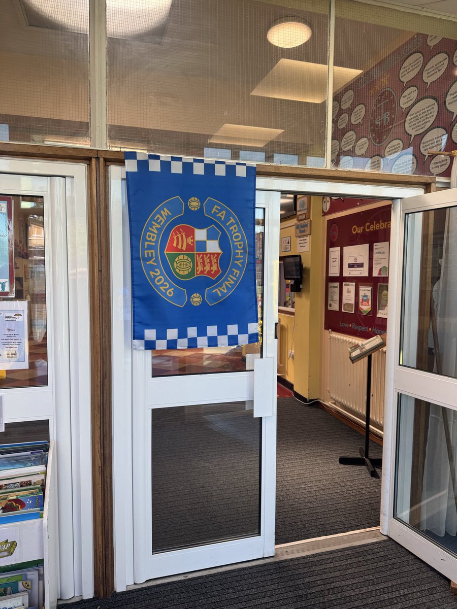 wfcfoundationuk's tweet image. Great to visit both St Bernadette’s and Belmore Primary School for assemblies this week. We had a brilliant time discussing the road to the FA Trophy Final at Wembley 2026 and the importance of respect in our schools.

Thanks for having us! 🙌💙 #WealdstoneFC #Community