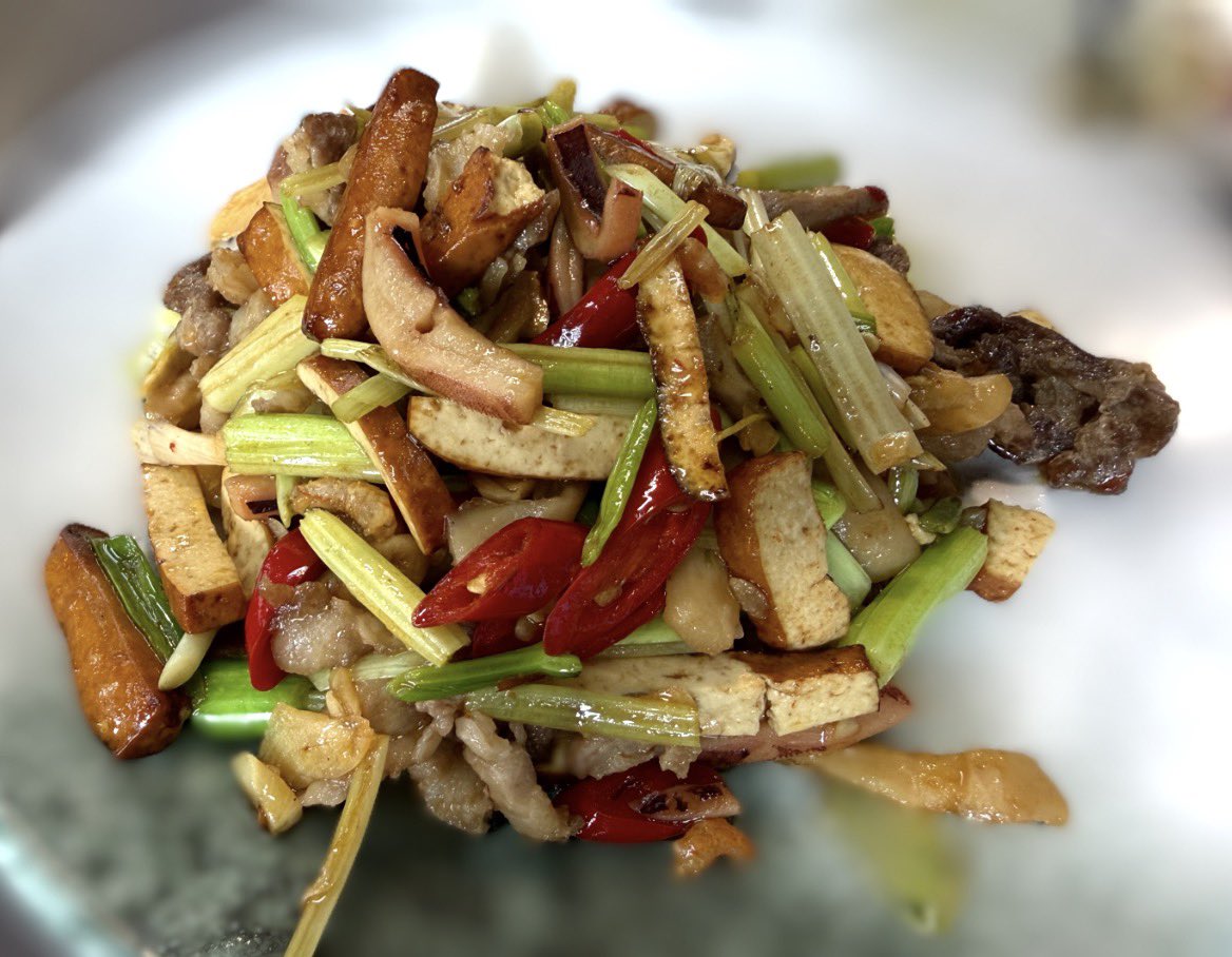 EdwardJChow's tweet image. Got some #YUM #Eats with my Dad while visiting New Danhai Township 🥢🥢♥️♥️♥️
#FoodinMyBelly #EatingisTheBEST