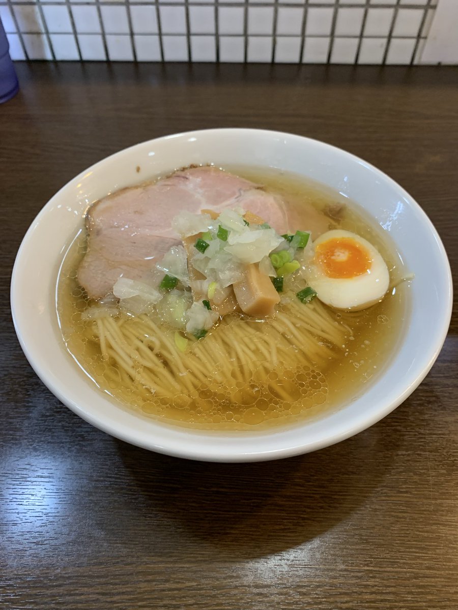 フラフ tweet media