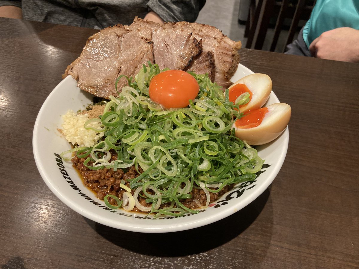 hamitchi_985's tweet photo. さぁお休み凸ですわ。
いっただっきま〜すぅ‼️ https://t.co/jl9aCpextM
