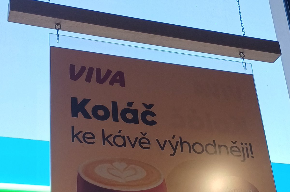 taška tweet media