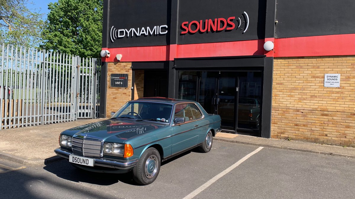 dynamic_audio's tweet photo. Some things just belong together.

A 1985 Mercedes 280 deserved more than a cracked tape deck. So the team at DynamicSounds Ltd dropped in a Blaupunkt Milano 200 BT - the perfect match for a German classic. https://t.co/EAeOs2EqLb