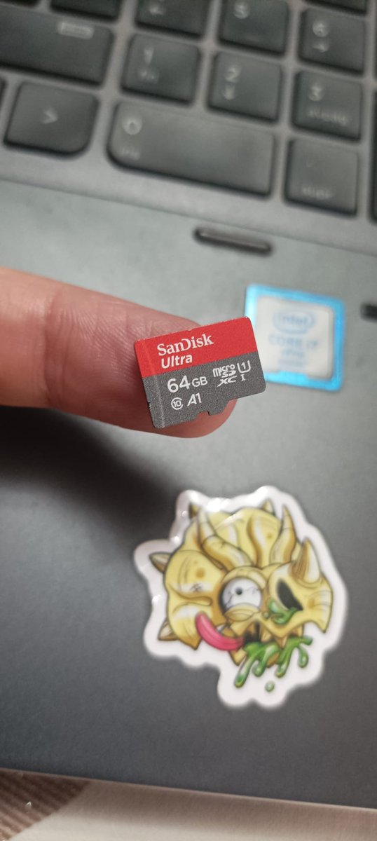 informaticacosl's tweet photo. Fake-Flash memory. It shows 64Gb at start but it has only about 30Mb real space. Nothing to do, it is a scam #scam #fakeflash @SanDisk remarked memory https://t.co/8zfWtHaocu