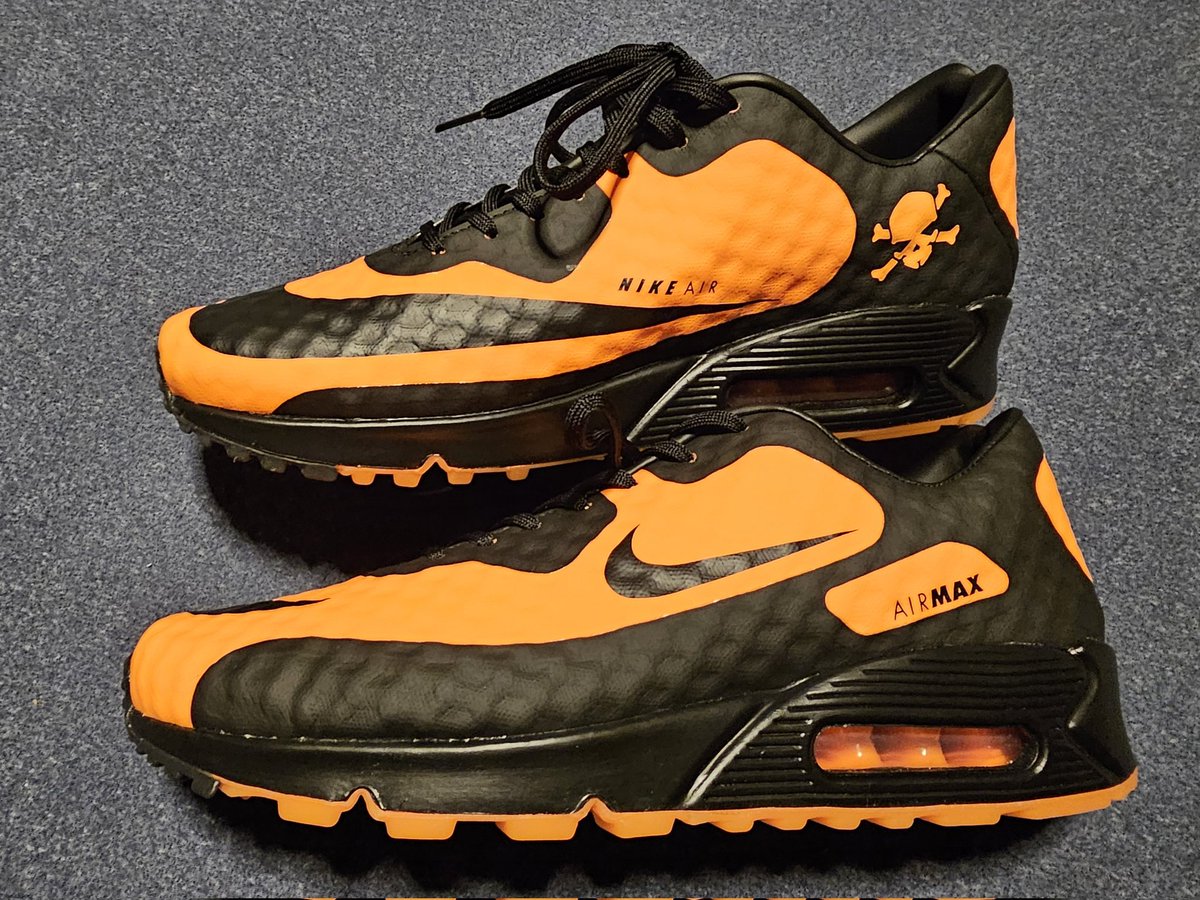 7mm24mm912mm's tweet image. めちゃくちゃカッコいい🧡たまらん🧡
#エアマックス90　#ハイパーヴェノム
#NIKE　#オレンジ　#スニーカー