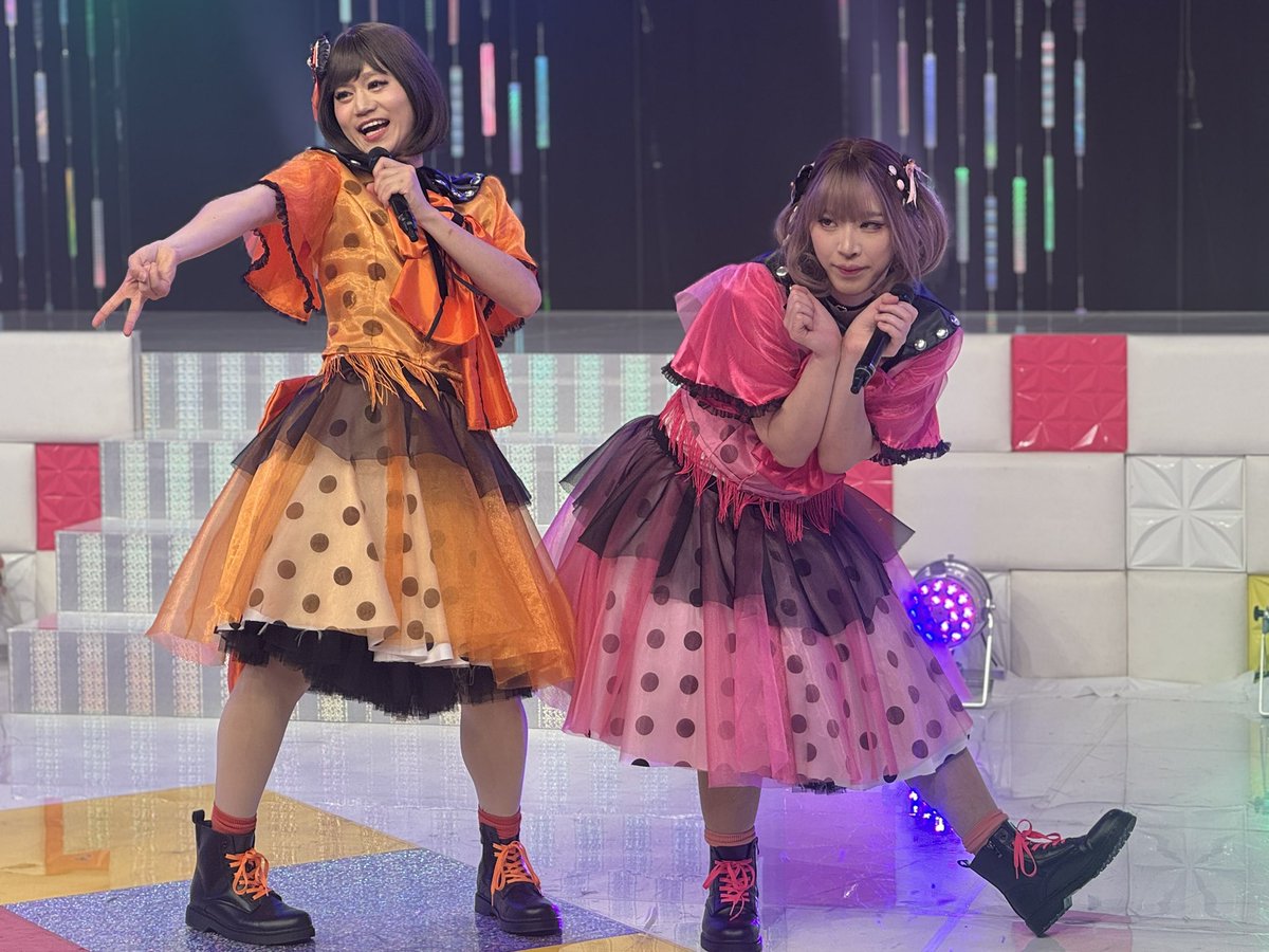 shinkujessicaO's tweet photo. ✨📺真空ジェシカ ガク 出演情報📺✨

テレビ朝日『かまいガチ』
TVerで無料見逃し配信中！🫣

https://t.co/0fmu2ceeCK

GEININ TUNE『ワイワイわっしょい』

👈アイドルモード🍇
                            
                                    🍇オフモード👉

#かまいガチ
#真空ジェシカガク https://t.co/JlAPr51pBr