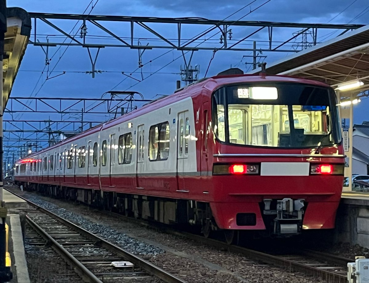 takkin_engine_d's tweet photo. 387レ後回送 1015F
ここにパノラマスーパー(B2)がやって来るのは平日夕方のみ。
こちらもリバイバルカラーやらないかな…
#meiun
#1015F
#1000系
#1200系 https://t.co/MIewEYz4E3