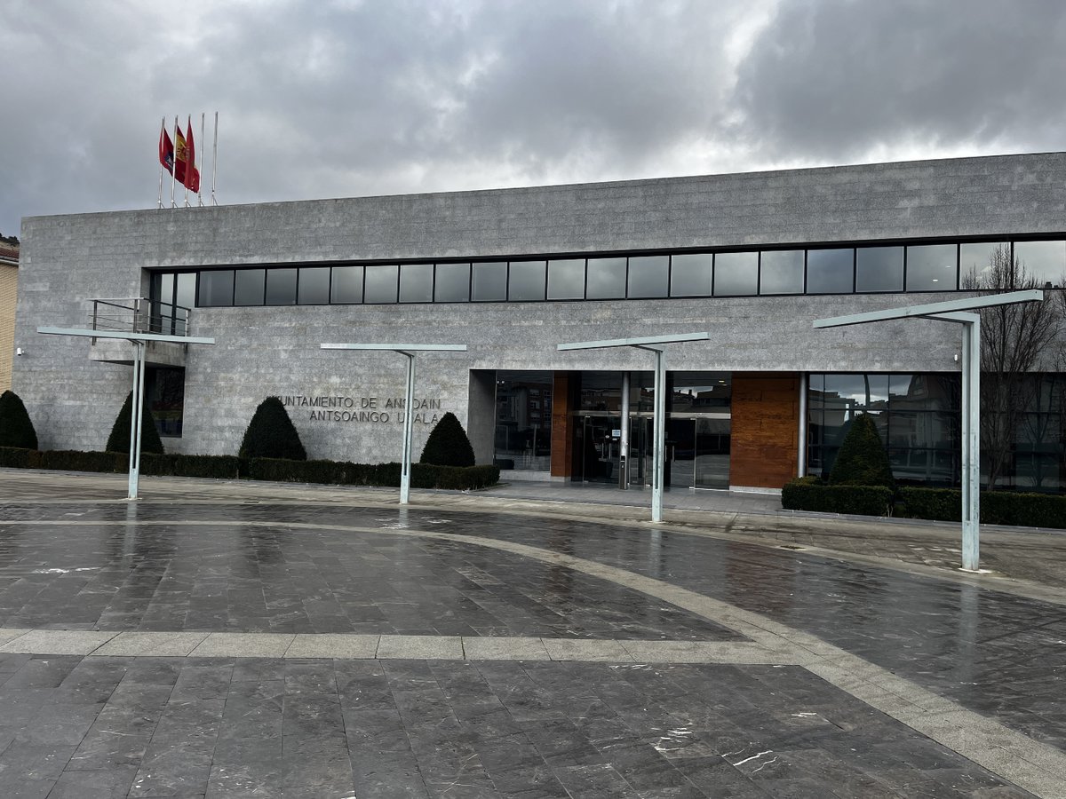 AntsoainAnsoain's tweet photo. 📢 Antsoaingo udalaren oharra
https://t.co/Jb3pDo0wB7
-----------------------------------
📢 Comunicado del ayuntamiento de Antsoain
https://t.co/um3G57Dv3f https://t.co/f7XclxHUDQ