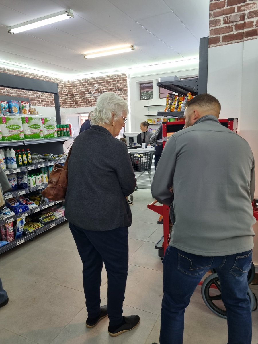 KleinVriende's tweet photo. Baie opwinding vandag op Kleinfontein met die opening van Fijnmark, ons eie spoggerige winkel vir al jou inkopies, billike pryse, vriendelike staf en ons ondersteun ons eie mense. https://t.co/sEgO79IT8I