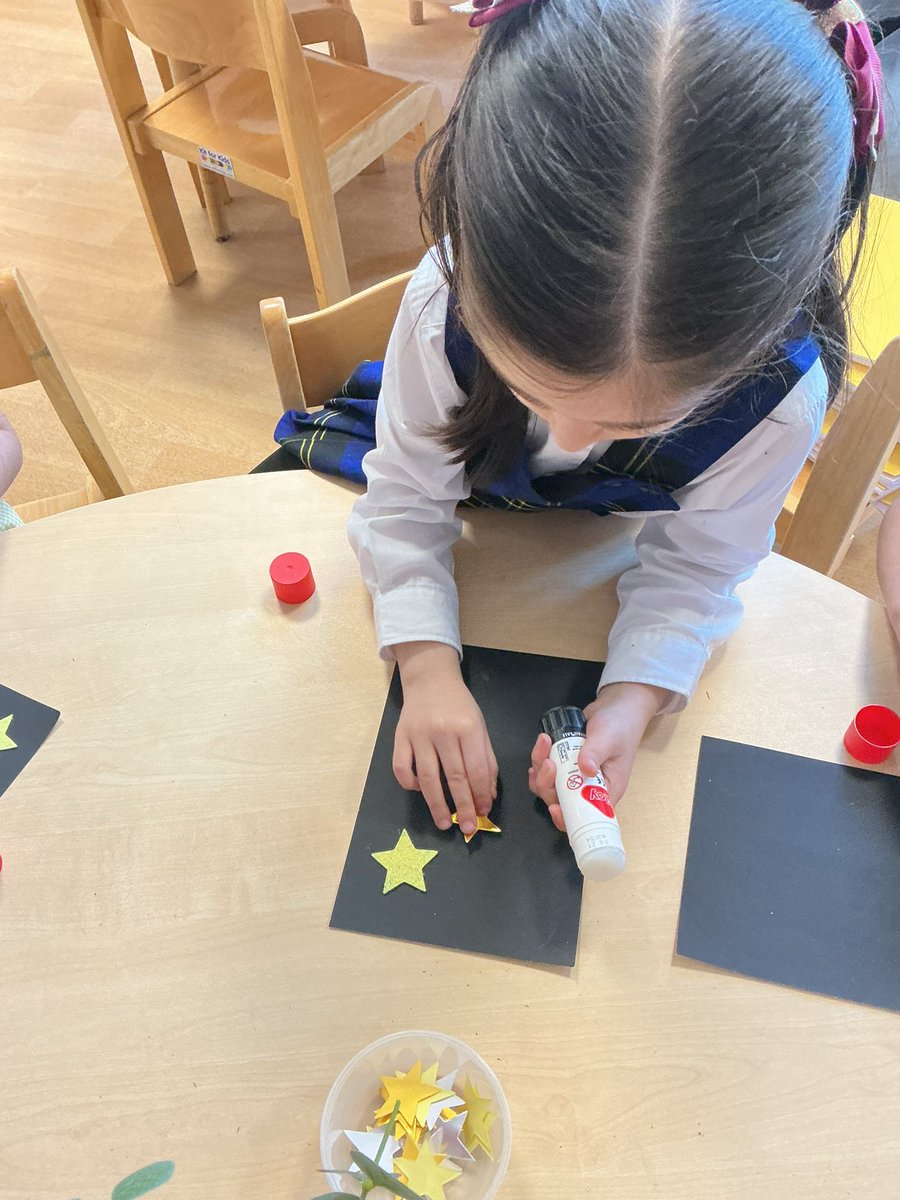 carltonj_i's tweet image. EYFS Saplings made their own version of constellations following their visit to the planetarium this morning #Spaceday #planetarium #EYFS #independentlearning