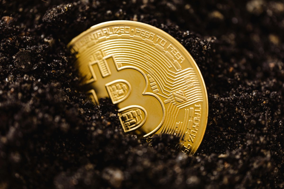 CoinMarketCap tweet media