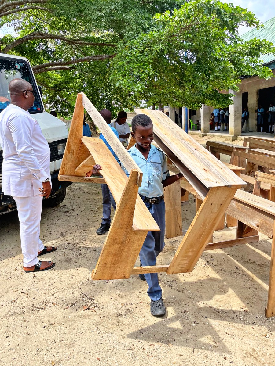 Crypto_4_Her's tweet photo. Happy New Month from all of us at CryptoForHer. 🤍

We’re stepping into this new month with grateful hearts as we reflect on our recently concluded Desk & Chair Campaign.

Because of your support, we were able to deliver desks and chairs to school children in a vulnerable community in Nigeria, creating a more comfortable and dignified space for them to learn.

To everyone who donated, shared, and supported this cause, thank you. Your kindness made this possible, and your generosity is helping shape a better future for these children.

This is the kind of impact that truly matters.
Thank you for building with us. 🤍 $STC @KingLunaryx @Jess4x4X @SuiLifeToken @brokenrealitydh @0x11777 @WIFBonBase 

We are still hoping to support more children, Support us let’s make more impact together 💜💜💜
