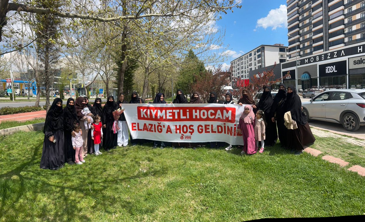 furkanhelazig's tweet photo. Rumeysa Yılmaz Hocahanım "İman Ve Kardeşlik" Konulu Konferanslarını Gerçekleştirmek Üzere Elazığ'ımıza Teşrif Ettiler.

✨Hoşgeldiniz Kıymetli Hocamız @Rmysa__Ylmaz

#ElazığBayanKonferansları
#FurkanKonferansları https://t.co/DesIIYbWFZ