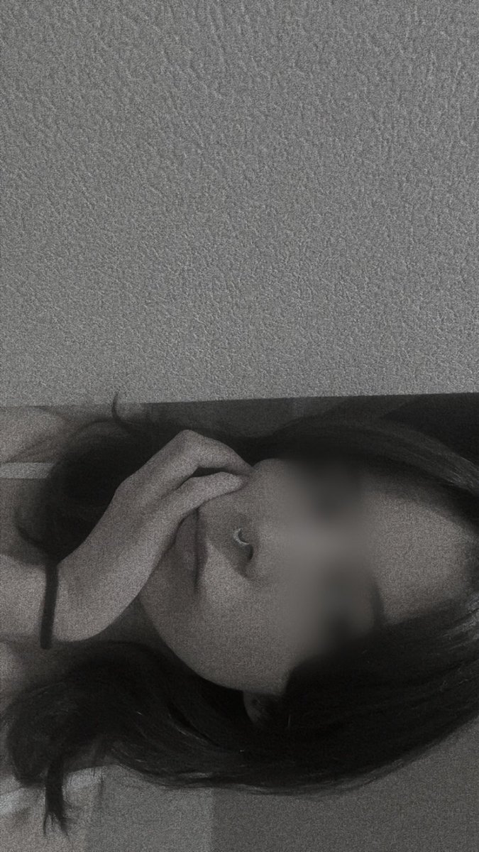 PrincesseXian's tweet photo. you hate that you can’t help loving me ♡ https://t.co/jz4DhzZXCe