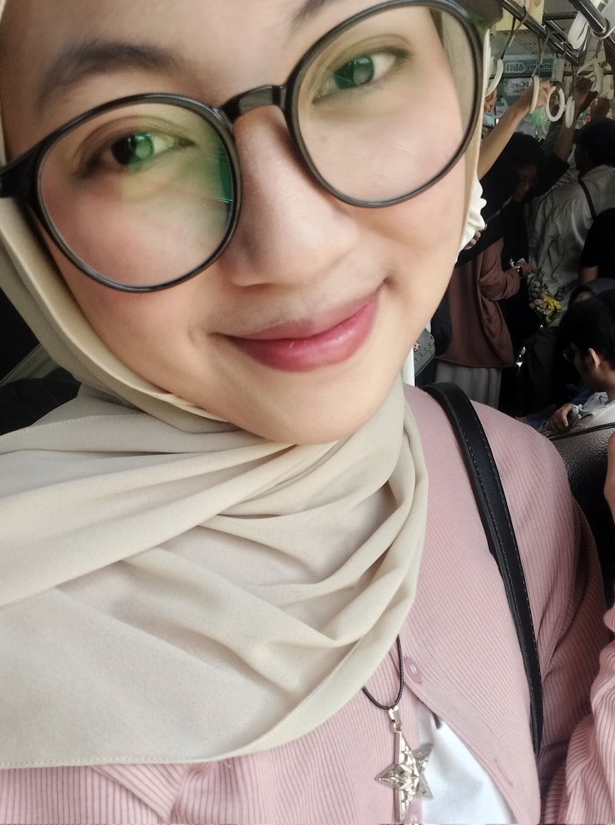 pia•uts dulu🤓💪🏻 tweet media