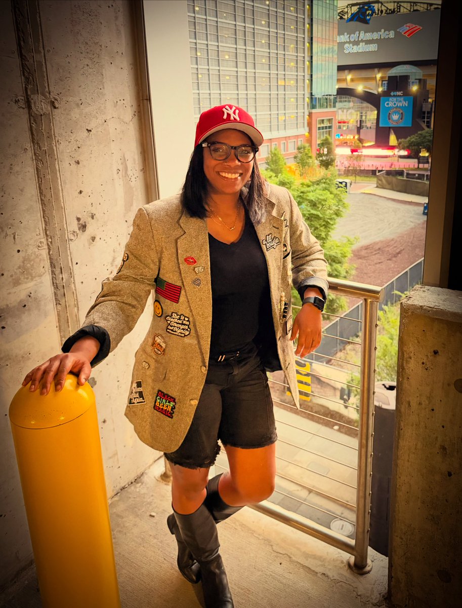 1MsStaci's tweet photo. Bruno Mars concert was everything! https://t.co/2dx8AmZqcx