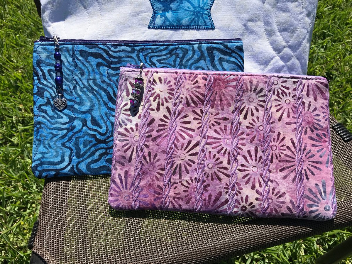angelhw1956's tweet image. Appliquéd, Embroidered &amp;amp; Quilted Tote tuppu.net/b31b33d0 #Etsy #TeaTimeQuiltsnMore #Purse