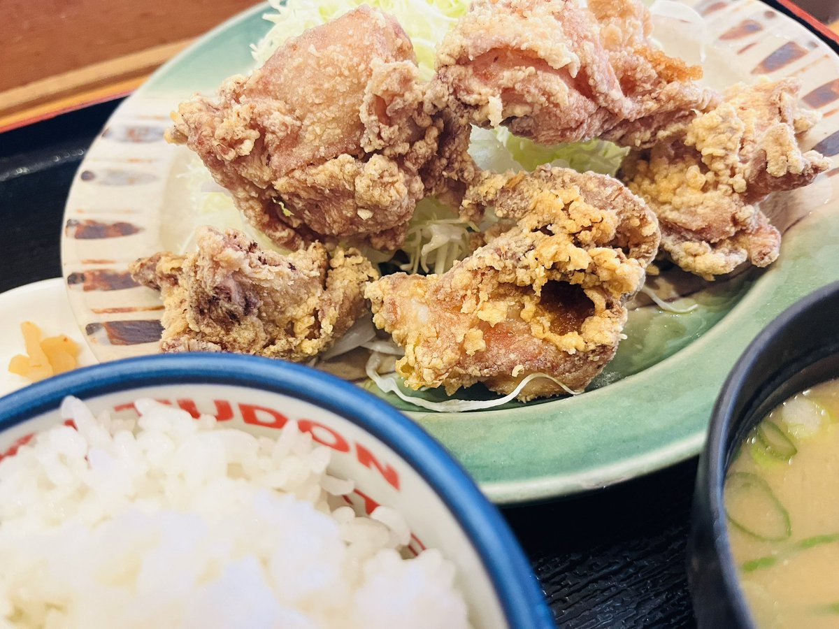 ピロシ tweet media