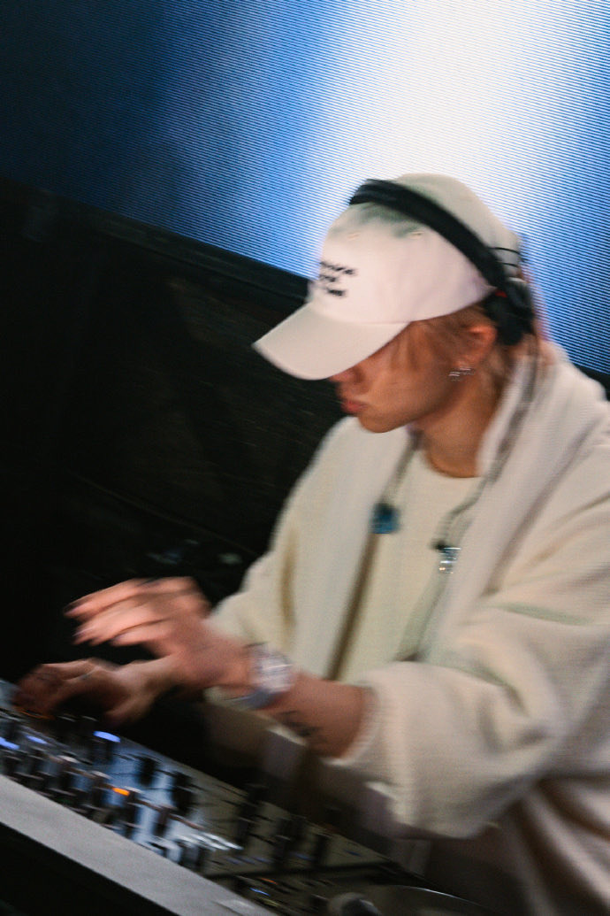 THE8 Dominates Midou Music Festival with Back-to-Back Sol