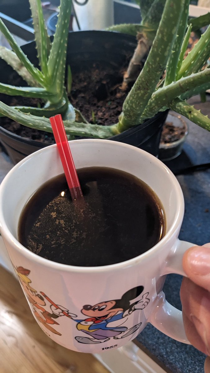 Sminichino1970's tweet image. Good morning everyone! Happy #Friday  #TwoRedStirrers   #BeKind #Karma  ☕❤️🌞 #GoodBetterBest 
Have an amazing weekend everyone! 🎉🎉
